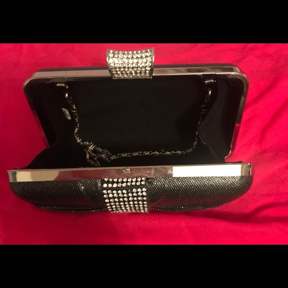 CHARCOAL&RHINESTONE CLUTCH WITH REMOVABLE STRAP - Picture 3 of 4